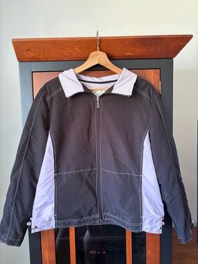 GreenTea Two-Tone Lightweight Zip Jacket - Black & Light Gray